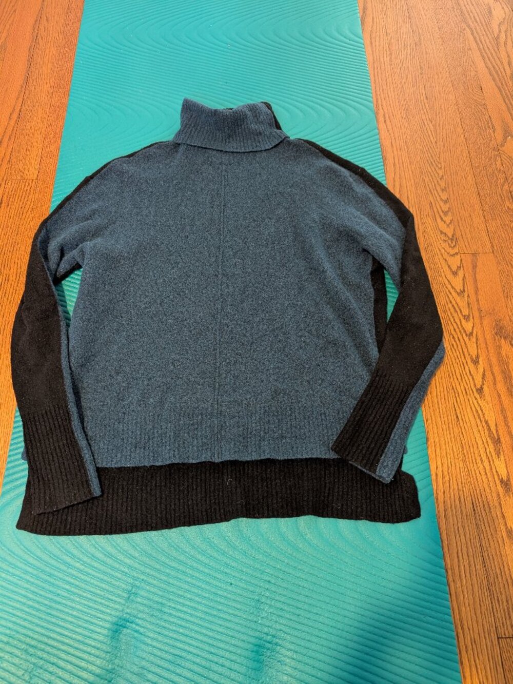 Medium Athleta Transit Colorblock Blue Wool Blend Sweater Medium